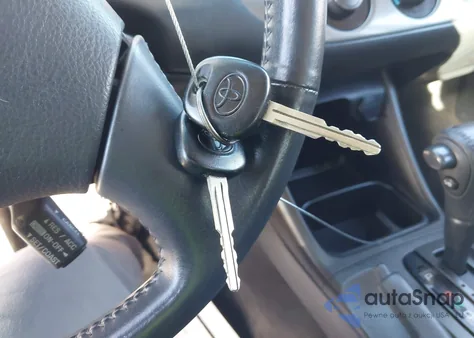 2002 Toyota Camry Se V6 z USA, uszkodzony, nr VIN 4T1BF32K02U002717